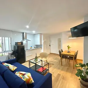 apartamento-enmedio.es-andalucia.com/