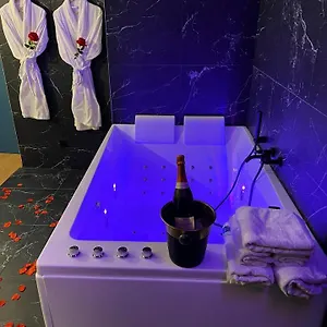 R.suite Saint-Etienne (Loire)